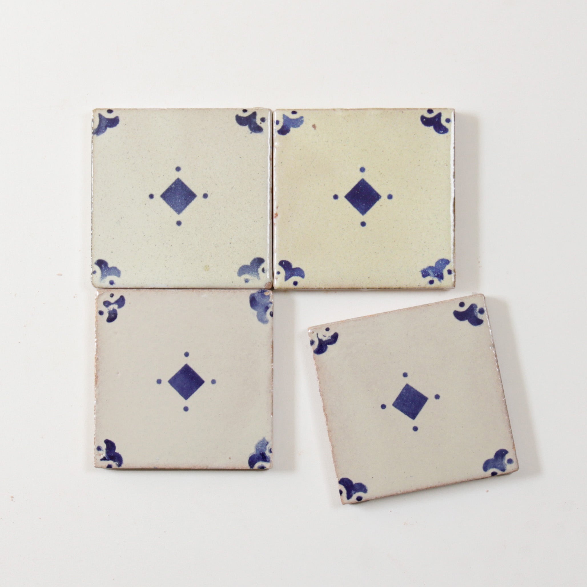 EZMANO1010 Caja Azul