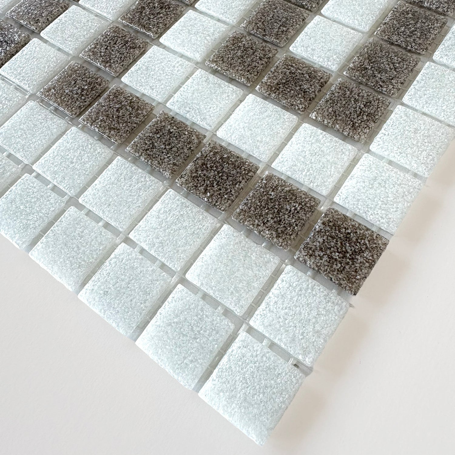 ONDA 005 Soft Chalk + Olive Dust