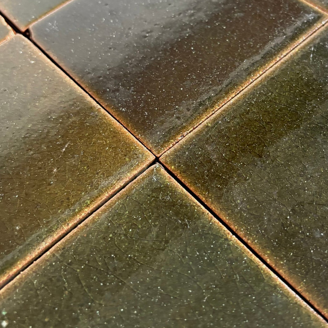Tierra Square Oscuro