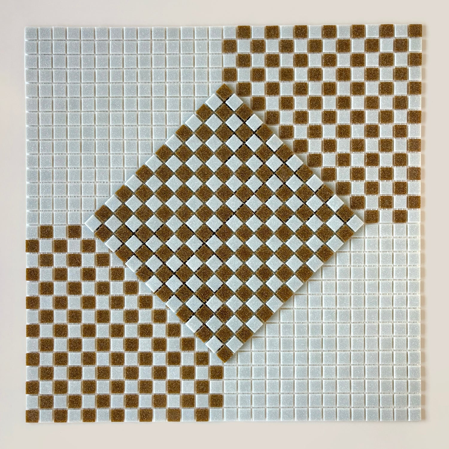 DAMA 001 Pale Mist + Umber Drift
