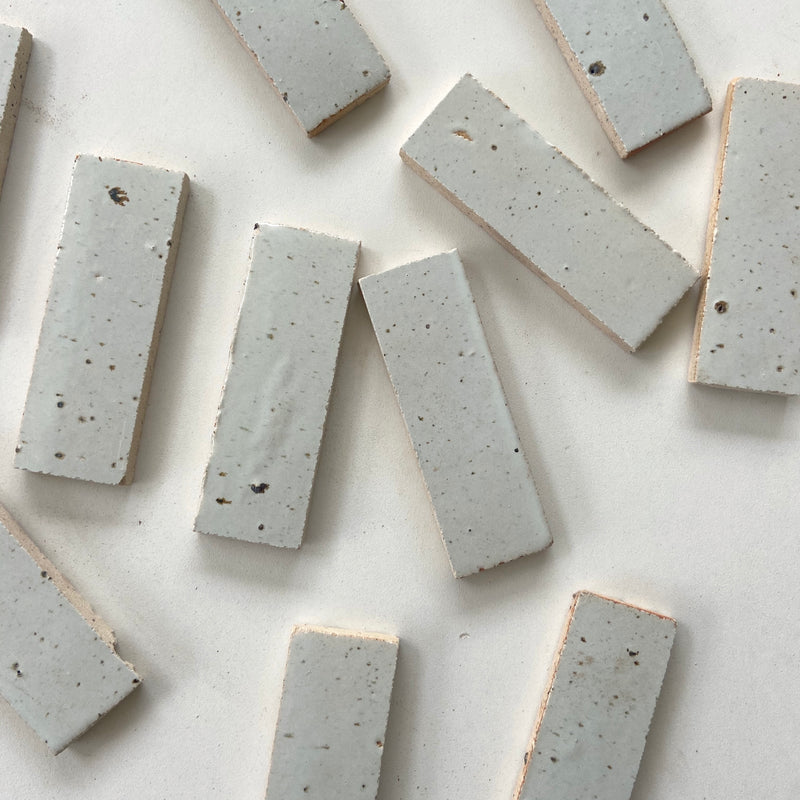 Tierra Nieve Punto 1505 Individual Tile sample